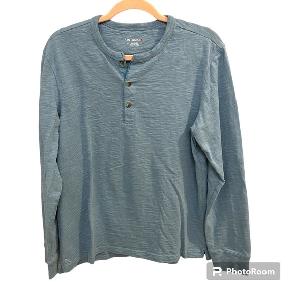 UNTUCKit Other - UNTUCKit Long Sleeve Henley Blue EUC size medium A0373
